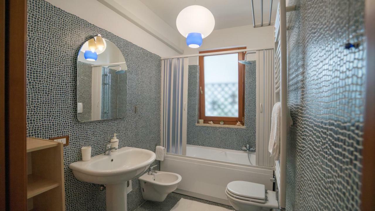 ポリニャーノ・ア・マーレ Il Vicoletto Bed & Breakfast エクステリア 写真